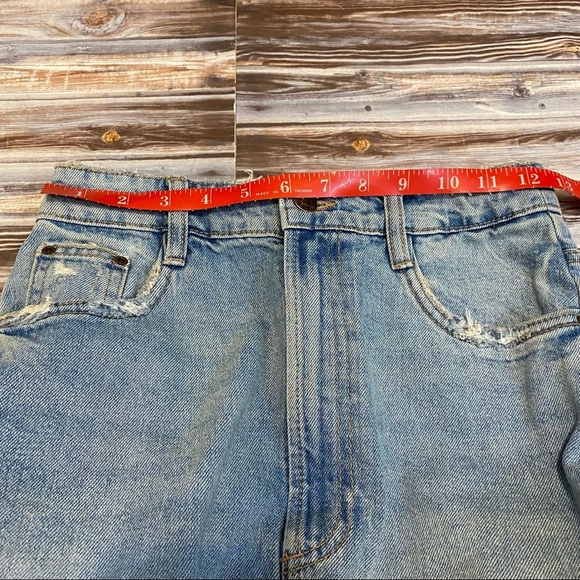 Zara Distressed Mini Denim Skirt Light Wash XS - Picture 7 of 8